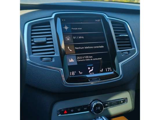 VOLVO-XC90-2019