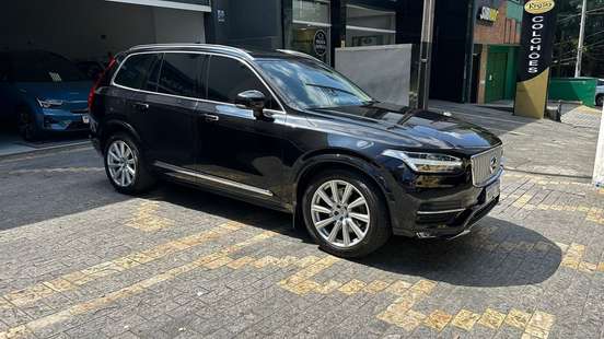 VOLVO-XC90-2018