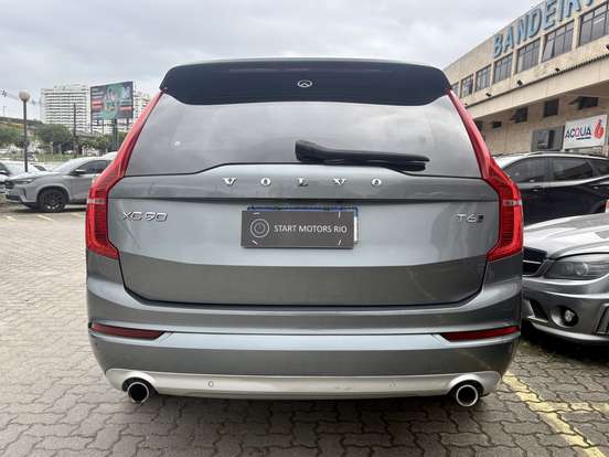 VOLVO-XC90-2019