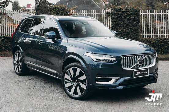 VOLVO-XC90-2023