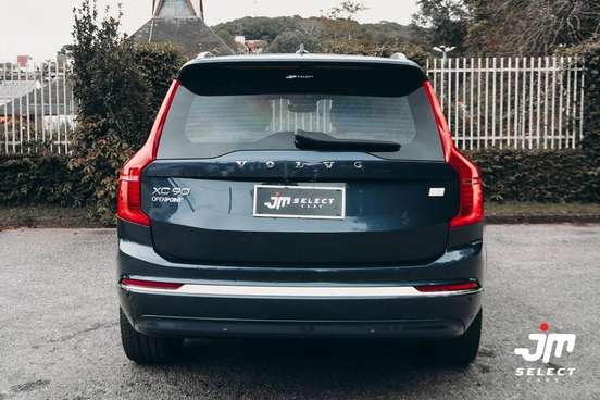 VOLVO-XC90-2023
