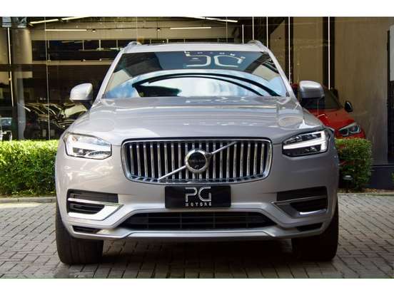 VOLVO-XC90-2023
