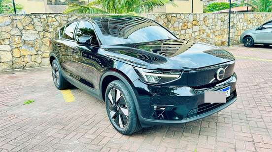 VOLVO-C40-2023