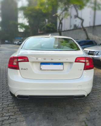 VOLVO-S60-2015