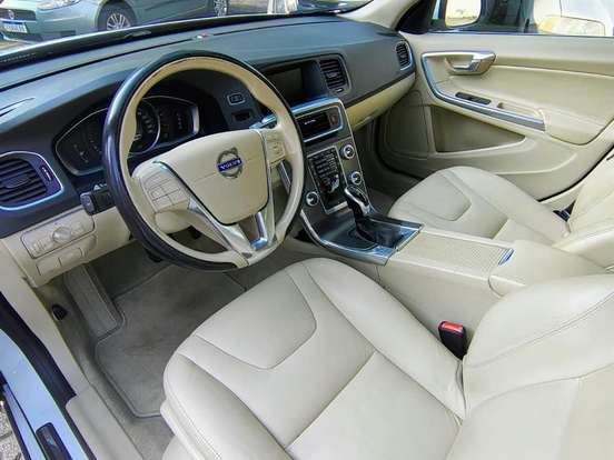 VOLVO-S60-2.0 T5 KINETIC 16V TURBO GASOLINA 4P AUTOMÁTICO VOLVO-S60-2015