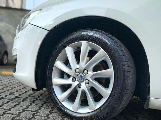 VOLVO-S60-2.0 T5 KINETIC 16V TURBO GASOLINA 4P AUTOMÁTICO VOLVO-S60-2015