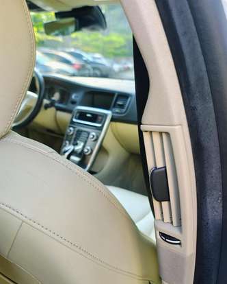 VOLVO-S60-2015