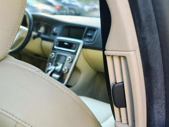 VOLVO-S60-2.0 T5 KINETIC 16V TURBO GASOLINA 4P AUTOMÁTICO VOLVO-S60-2015