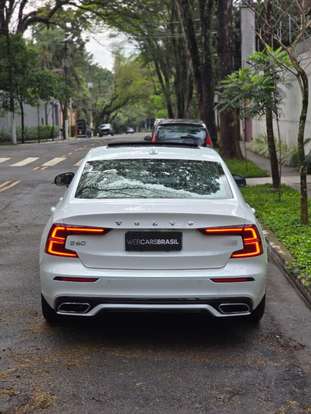 VOLVO-S60-2019