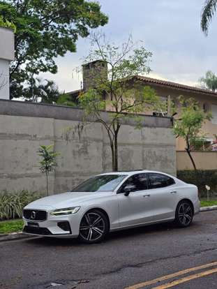 VOLVO-S60-2019