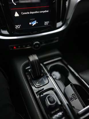 VOLVO-S60-2019