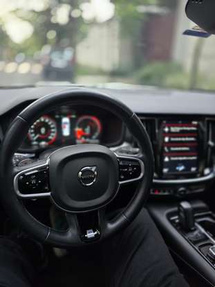 VOLVO-S60-2019