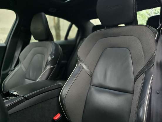 VOLVO-S60-2.0 T8 R-DESIGN HÍBRIDO 4P AUTOMÁTICO VOLVO-S60-2019