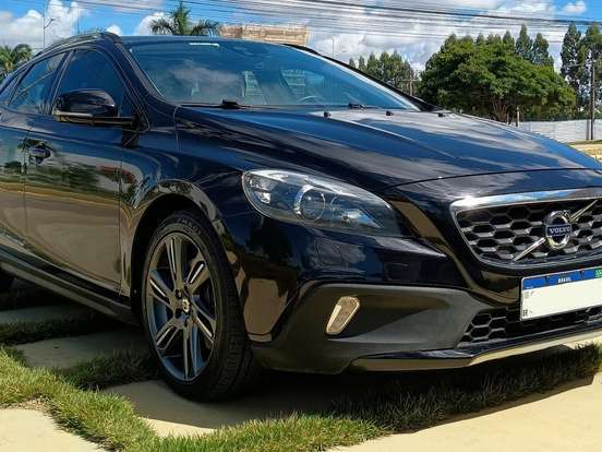 VOLVO-V40-2.0 T5 CROSS COUNTRY AWD TURBO GASOLINA 4P AUTOMÁTICO VOLVO-V40-2013