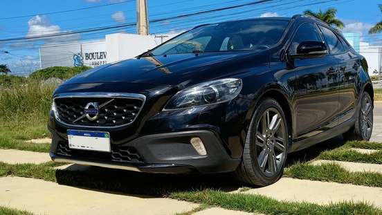 VOLVO-V40-2013