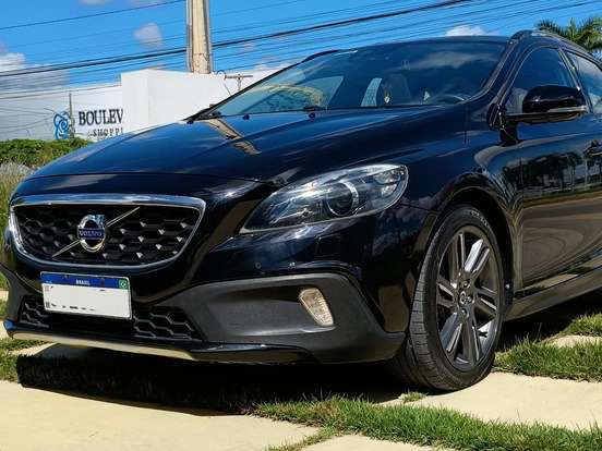 VOLVO-V40-2.0 T5 CROSS COUNTRY AWD TURBO GASOLINA 4P AUTOMÁTICO VOLVO-V40-2013
