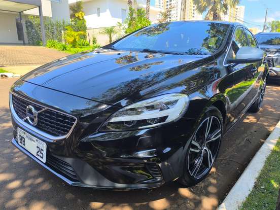VOLVO-V40-2.0 T5 R-DESIGN GASOLINA 4P AUTOMÁTICO VOLVO-V40-2017