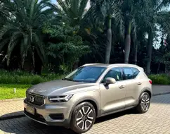 VOLVO XC40 1.5 T5 RECHARGE MOMENTUM GEARTRONIC VOLVO XC40 1.5 T5 RECHARGE MOMENTUM GEARTRONIC