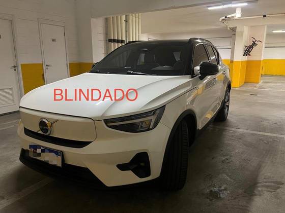 VOLVO XC40 P6 RECHARGE ELECTRIC PLUS