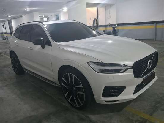 VOLVO-XC60-2018