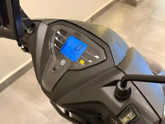 YAMAHA-FLUO 125 ABS-2024