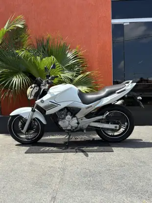 YAMAHA-YS 250 FAZER YAMAHA-YS 250 FAZER-2015
