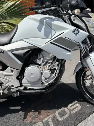 YAMAHA-YS 250 FAZER-2015