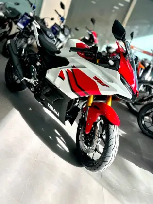 YAMAHA YZF R3 ABS CONNECTED 70th ANNIVERSARY 