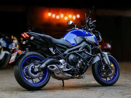 YAMAHA-MT-09-2021