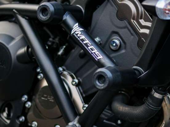 YAMAHA-MT-09-2021