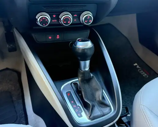 AUDI-A1-2011