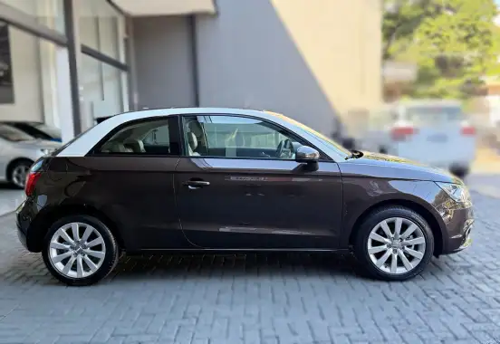 AUDI-A1-2011