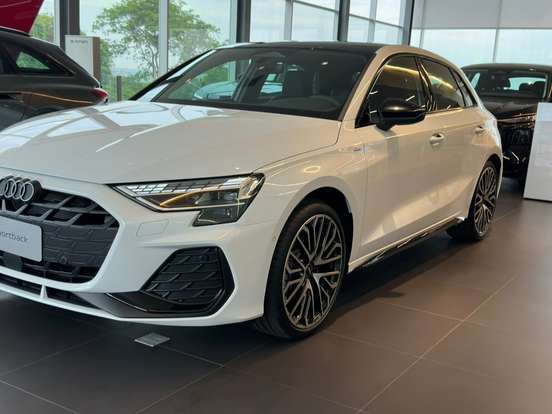 AUDI-A3-2.0 40 TFSI GASOLINA SEDAN PERFORMANCE BLACK S-TRONIC AUDI-A3-2026