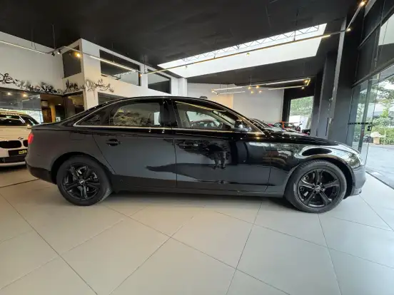 AUDI-A4-2015