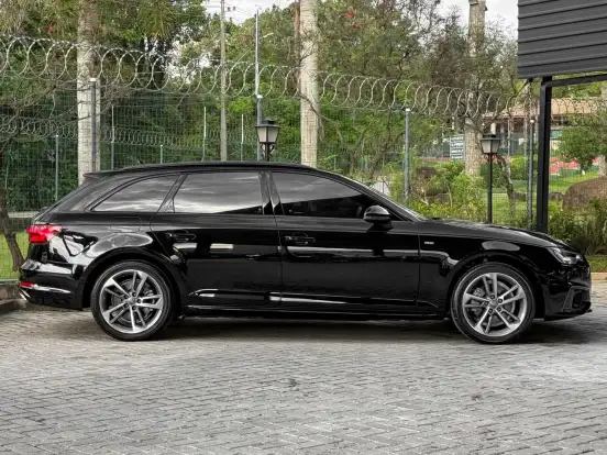 AUDI-A4-2019