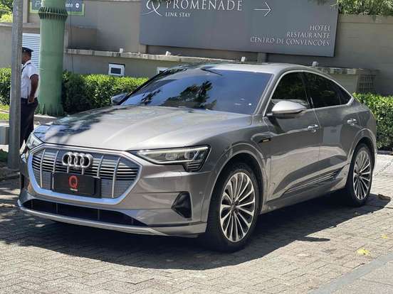 AUDI-E-TRON-2021