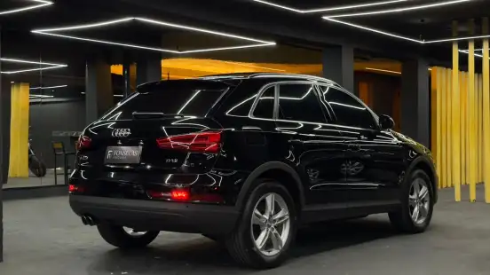 AUDI-Q3-2018