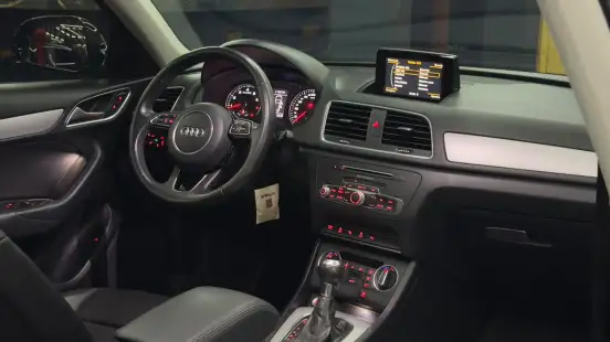 AUDI-Q3-2018