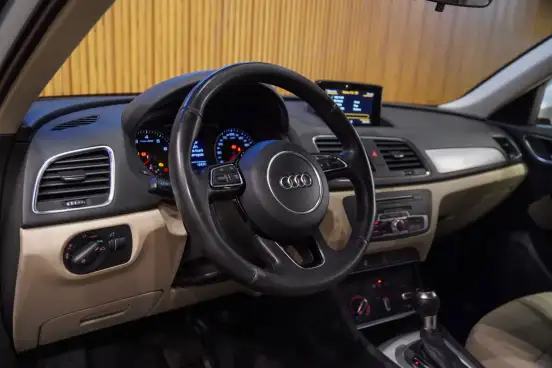 AUDI-Q3-2016