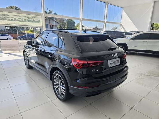 AUDI-Q3-2020