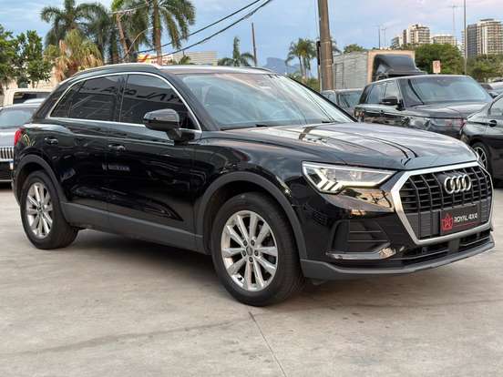 AUDI-Q3-2020