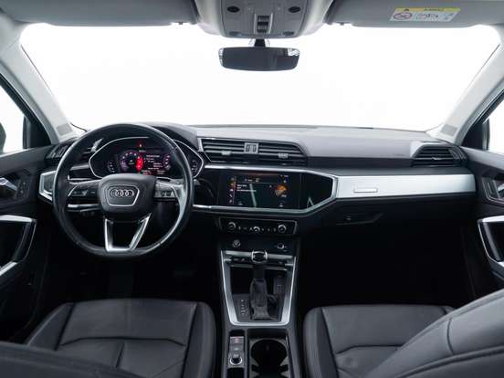 AUDI-Q3-2019