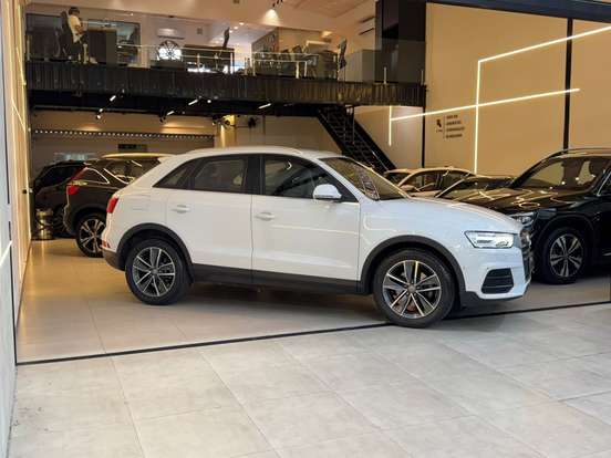 AUDI-Q3-2018