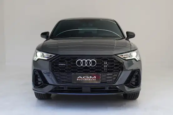 AUDI-Q3-2022