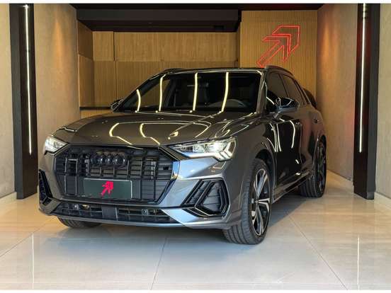 AUDI-Q3-2024