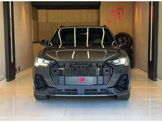AUDI-Q3-2024