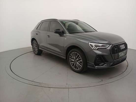 AUDI-Q3-2023