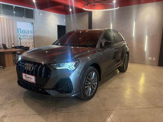 AUDI-Q3-2022