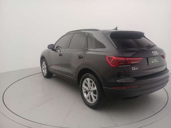 AUDI-Q3-2024