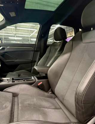 AUDI-Q3-2023